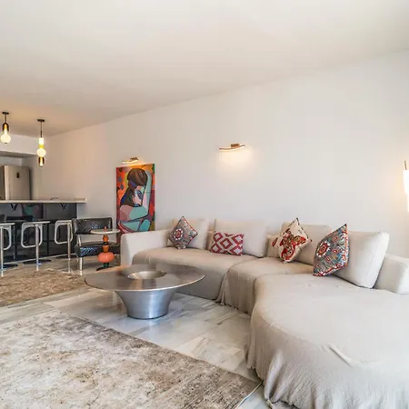 Apartment 2 Bedroom Awesome In Marbella