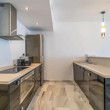 2 Bedroom Awesome In Apartment